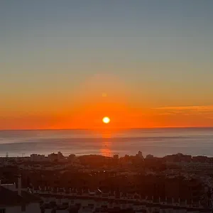 Peaceful With Amazing Sea Views And Free Parking , Benalmádena España